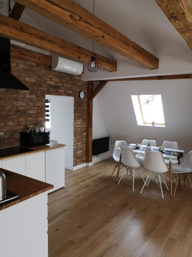 Apartament Attic Lägenhet Miedzyzdroje Exteriör bild